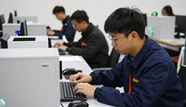 成都爱佳眼科技有限公司解析技术支持套餐的发展趋势